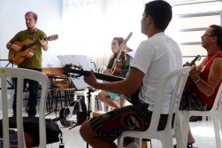 Curso de violão com Emiliano Pereira – Regional Cajuru