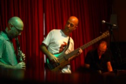 Mano a Mano Trio. Sérgio Albach, Glauco Solter e Vina Lacerda - Jokers Pub, 20/1